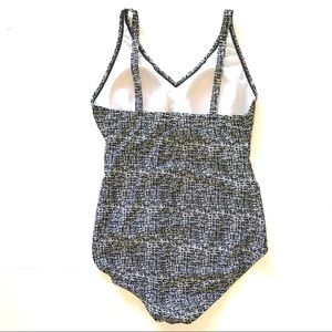 Speedo Swim - Women’s Speedo Slimming One Piece Size 18 Speedo Swim - Women’s Speedo Slimming One Piece Size 18